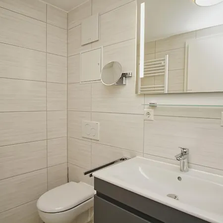 Rex Rugia Fewo12-4 Mit Schwimmbad Und Saunanutzung Im Ahoi-erlebnisbad Sellin Апартаменты *