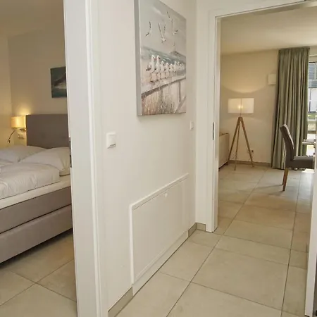 Apartment Rex Rugia Fewo12-4 Strandnah,terrasse,sauna,pool Lobbe